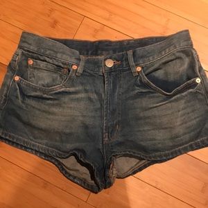 BDG Essential short mid rise